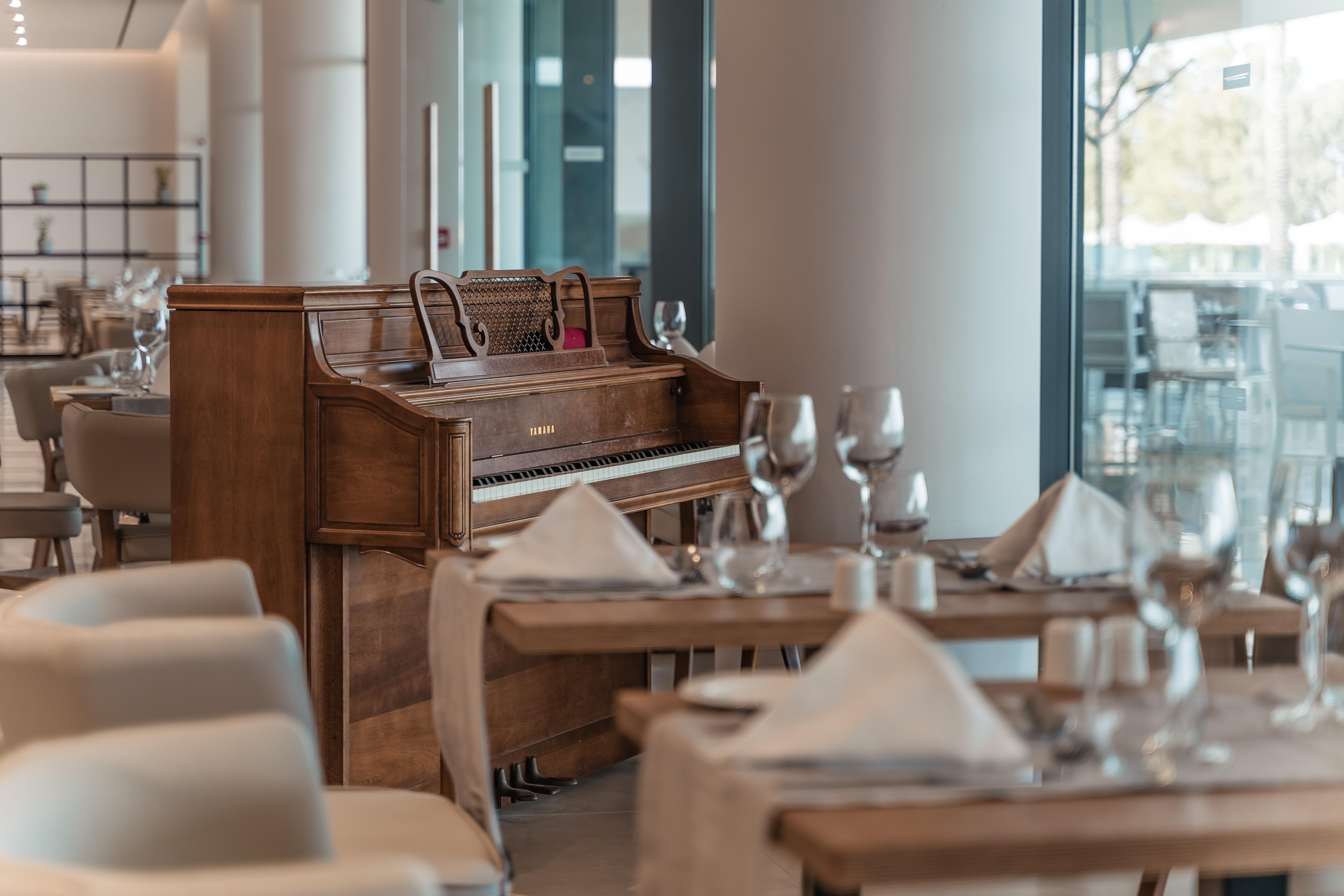 Hotell Grand Gennadi