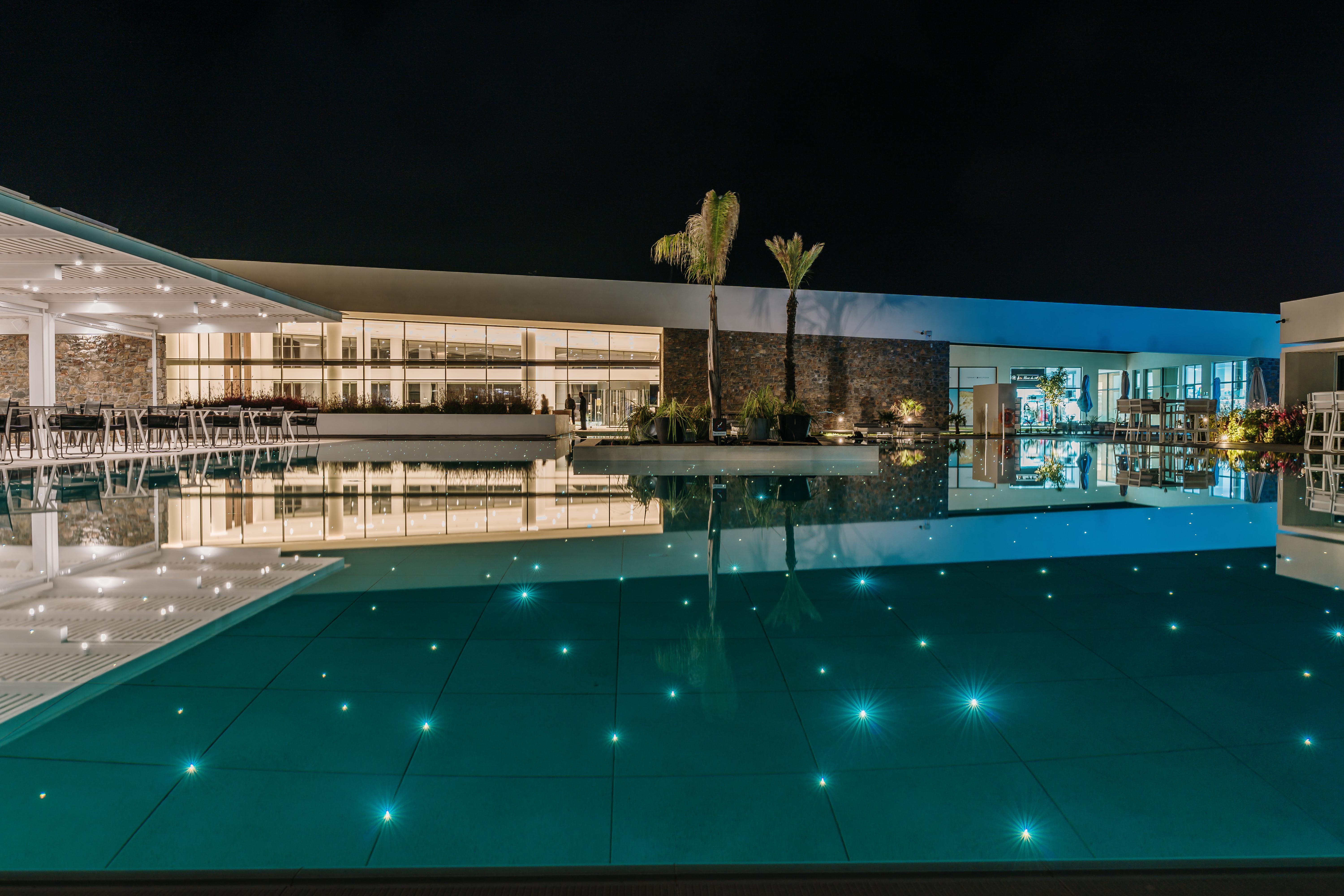 Hotell Grand Gennadi